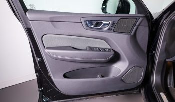 Volvo XC60 T6 AWD Híbrido Plug-in Plus Dark completo
