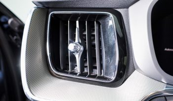 Volvo XC60 T6 AWD Híbrido Plug-in Plus Dark completo