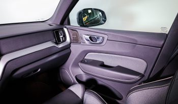 Volvo XC60 T6 AWD Híbrido Plug-in Plus Dark completo