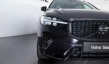 Volvo XC60 T6 AWD Híbrido Plug-in Plus Dark completo