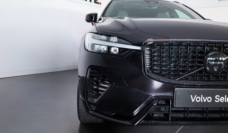 Volvo XC60 T6 AWD Híbrido Plug-in Plus Dark completo