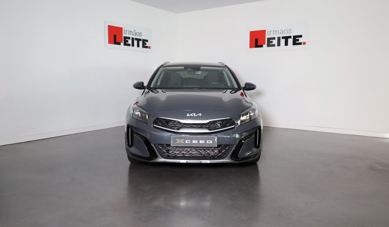 KIA XCeed 1.5 T-GDi 6MT SPORT completo