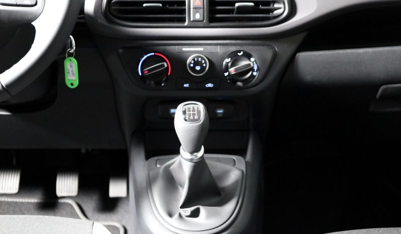 HYUNDAI I10 1.0 MPI CONFORT MY25 (TT) completo
