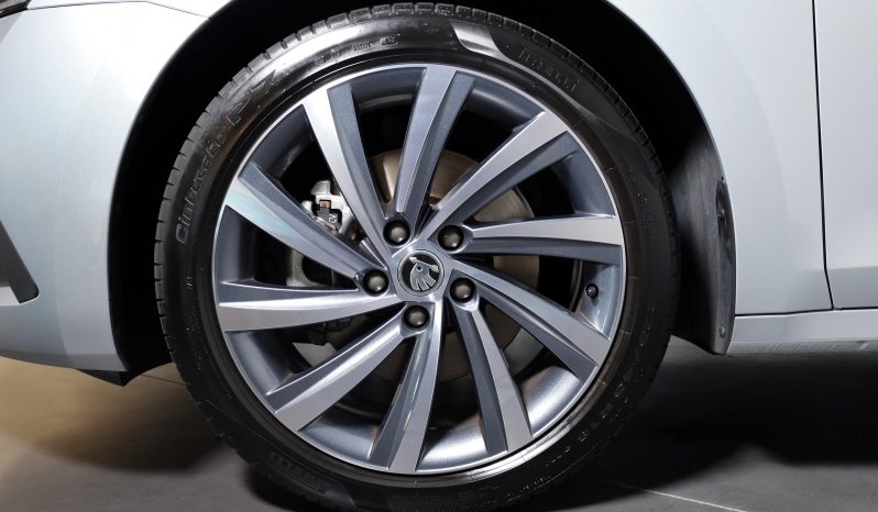 ŠKODA Octavia Break 1.4 TSI iV Ambition DSG completo
