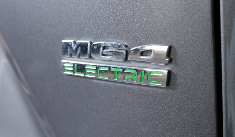 MG MG4 64kwh XPower 4WD completo