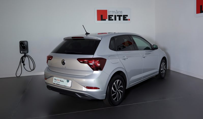 Volkswagen POLO 1.0 TSI 95 URBAN DSG completo