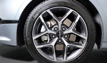 KIA Ceed 5DR 10T-GDI 6MT completo