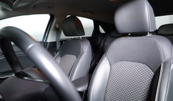 KIA Ceed 5DR 10T-GDI 6MT completo