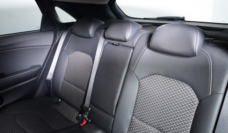 KIA Ceed 5DR 10T-GDI 6MT completo