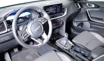 KIA Ceed 5DR 10T-GDI 6MT completo