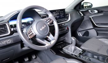 KIA Ceed 5DR 10T-GDI 6MT completo