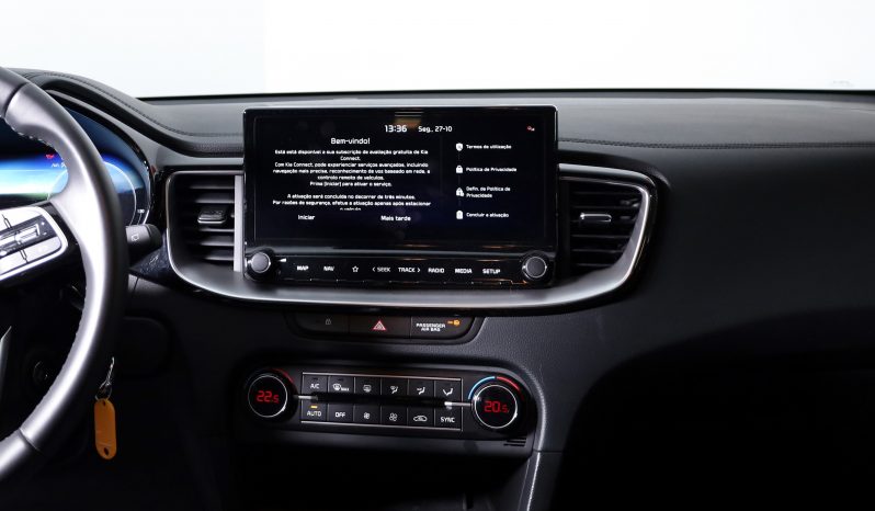 KIA Ceed 5DR 10T-GDI 6MT completo