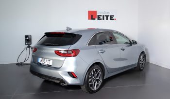 KIA Ceed 5DR 10T-GDI 6MT completo