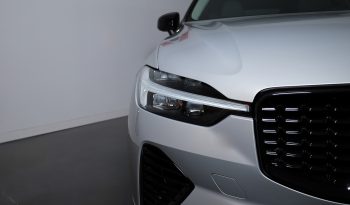 Volvo XC60 T6 AWD Híbrido Plug-in Plus Dark completo