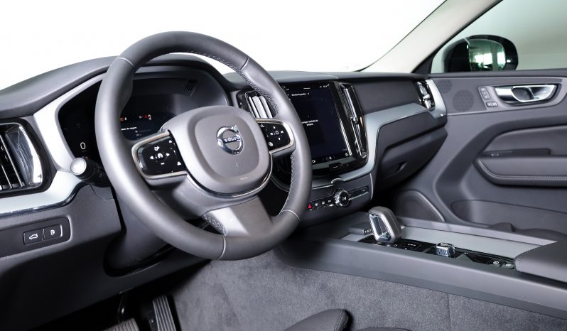 Volvo XC60 T6 AWD Híbrido Plug-in Plus Dark completo