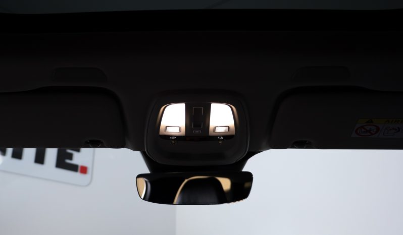 Volvo XC60 T6 AWD Híbrido Plug-in Plus Dark completo