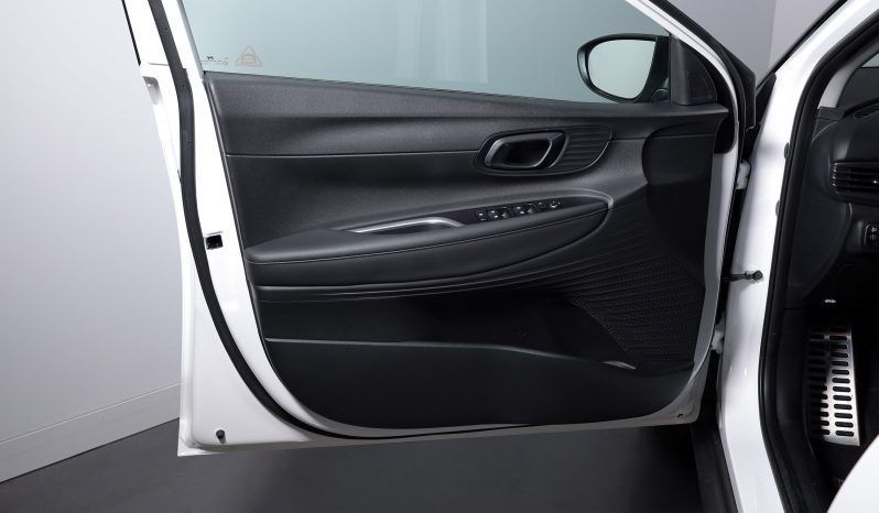 Hyundai BAYON 1.0 T-GDI DCT Premium MY23 (TT) completo