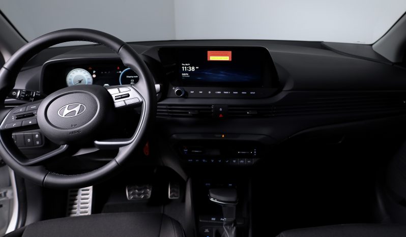 Hyundai BAYON 1.0 T-GDI DCT Premium MY23 (TT) completo