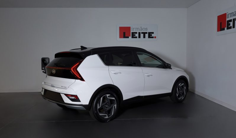 Hyundai BAYON 1.0 T-GDI DCT Premium MY23 (TT) completo