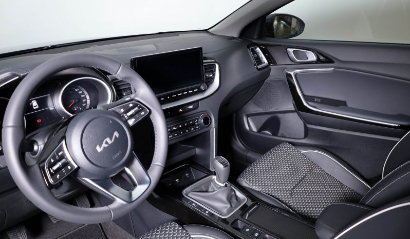 KIA XCeed 1.0 T-GDi 6MT DRIVE completo