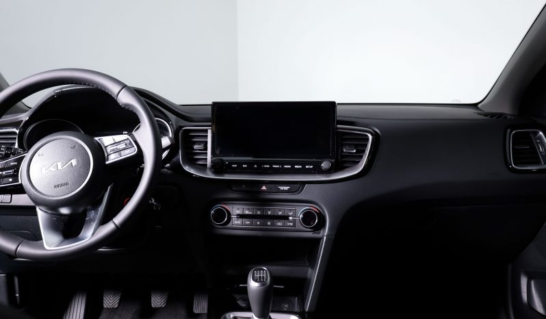 KIA XCeed 1.0 T-GDi 6MT DRIVE completo