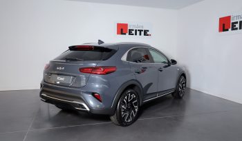KIA XCeed 1.0 T-GDi 6MT DRIVE completo