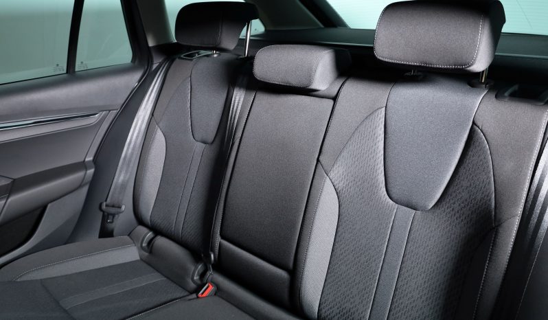 ŠKODA OCTAVIA BREAK 1.4 TSI 204cv PHEV DSG completo