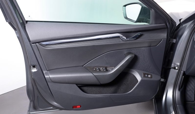 ŠKODA OCTAVIA BREAK 1.4 TSI 204cv PHEV DSG completo