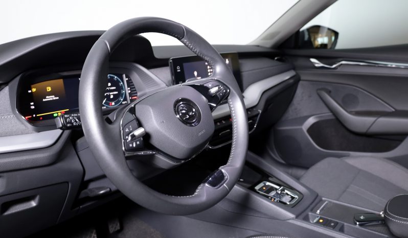 ŠKODA OCTAVIA BREAK 1.4 TSI 204cv PHEV DSG completo