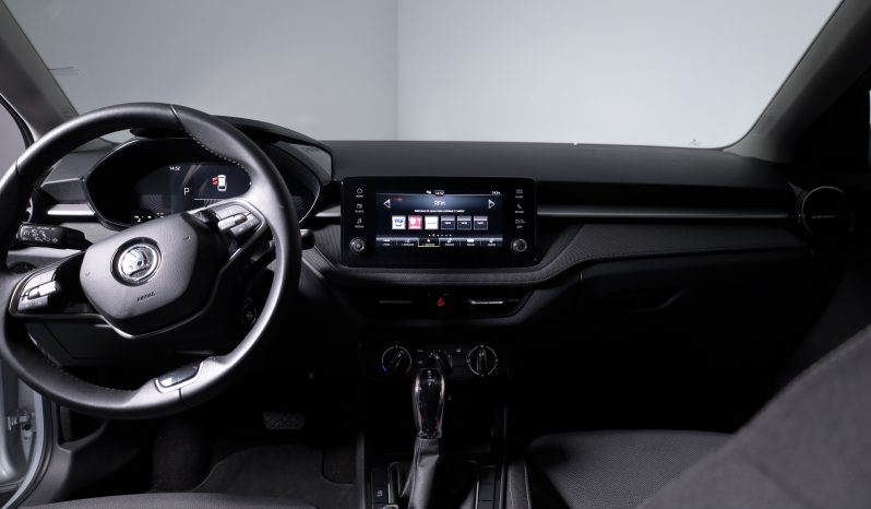 Skoda Fabia 1.0 TSI 116cv DSG completo