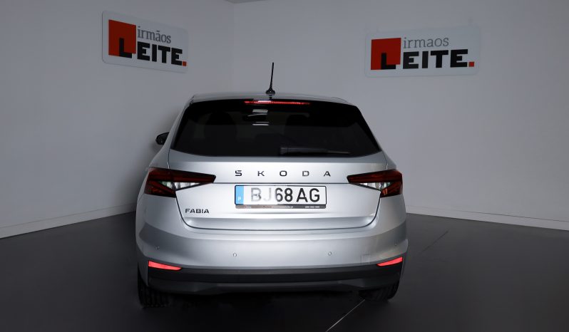 Skoda Fabia 1.0 TSI 116cv DSG completo