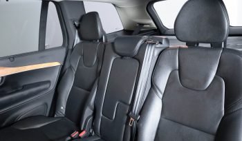 Volvo XC90 Recharge Inscription, T8 AWD híbrido plug-in, 7 lugares completo