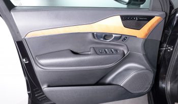 Volvo XC90 Recharge Inscription, T8 AWD híbrido plug-in, 7 lugares completo