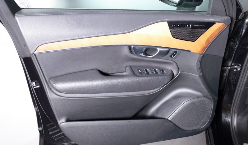 Volvo XC90 Recharge Inscription, T8 AWD híbrido plug-in, 7 lugares completo