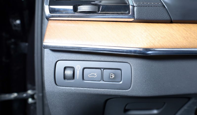 Volvo XC90 Recharge Inscription, T8 AWD híbrido plug-in, 7 lugares completo