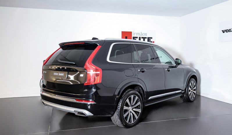 Volvo XC90 Recharge Inscription, T8 AWD híbrido plug-in, 7 lugares completo