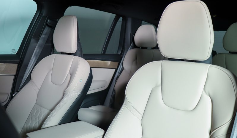 Volvo XC90 Plus Bright, T8 AWD Híbrido Plug-in, 7 Lugares completo
