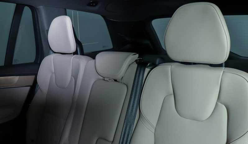 Volvo XC90 Plus Bright, T8 AWD Híbrido Plug-in, 7 Lugares completo