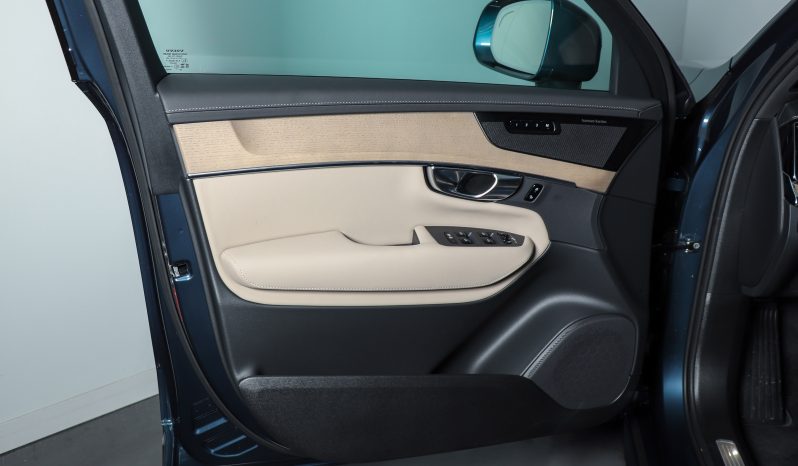 Volvo XC90 Plus Bright, T8 AWD Híbrido Plug-in, 7 Lugares completo