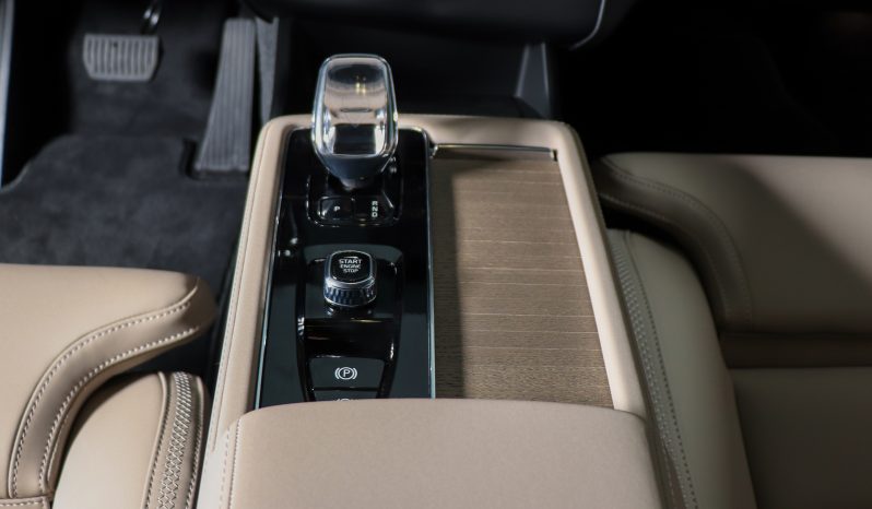 Volvo XC90 Plus Bright, T8 AWD Híbrido Plug-in, 7 Lugares completo