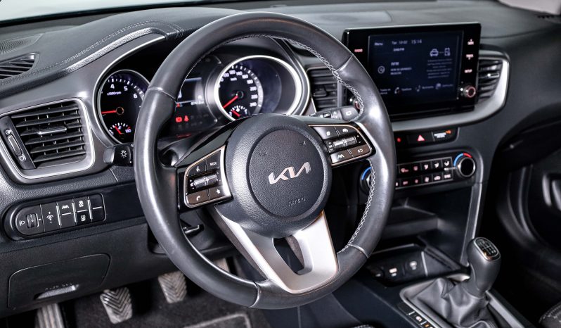 KIA XCeed 1.0 T-GDI 6MT DRIVE completo