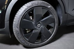 Volvo EC40 Single Motor Extended Range Plus completo