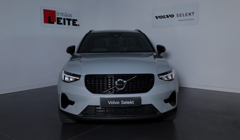 Volvo XC40 B3 163cv Plus Dark Auto completo