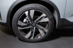 Volvo XC40 B3 163cv Plus Dark Auto completo