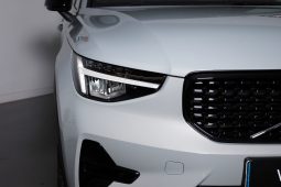 Volvo XC40 B3 163cv Plus Dark Auto completo