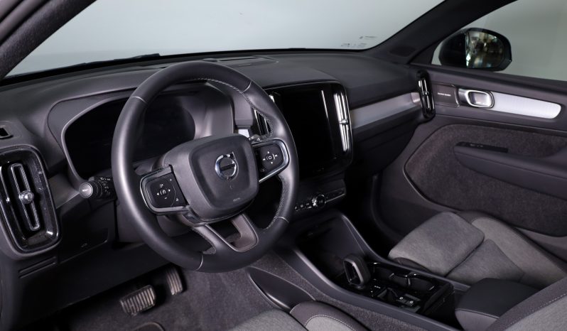 Volvo XC40 B3 163cv Plus Dark Auto completo