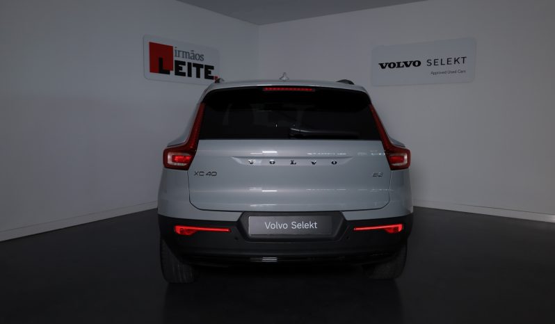Volvo XC40 B3 163cv Plus Dark Auto completo