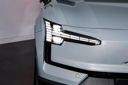 Volvo EX30 69 kWh Single Motor Exten Range 272 Plus completo