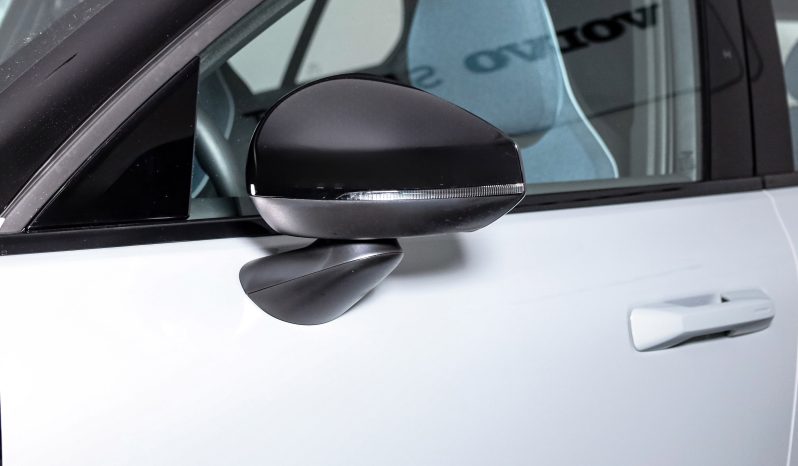 Volvo EX30 69 kWh Single Motor Exten Range 272 Plus completo