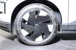 Volvo EX30 69 kWh Single Motor Exten Range 272 Plus completo